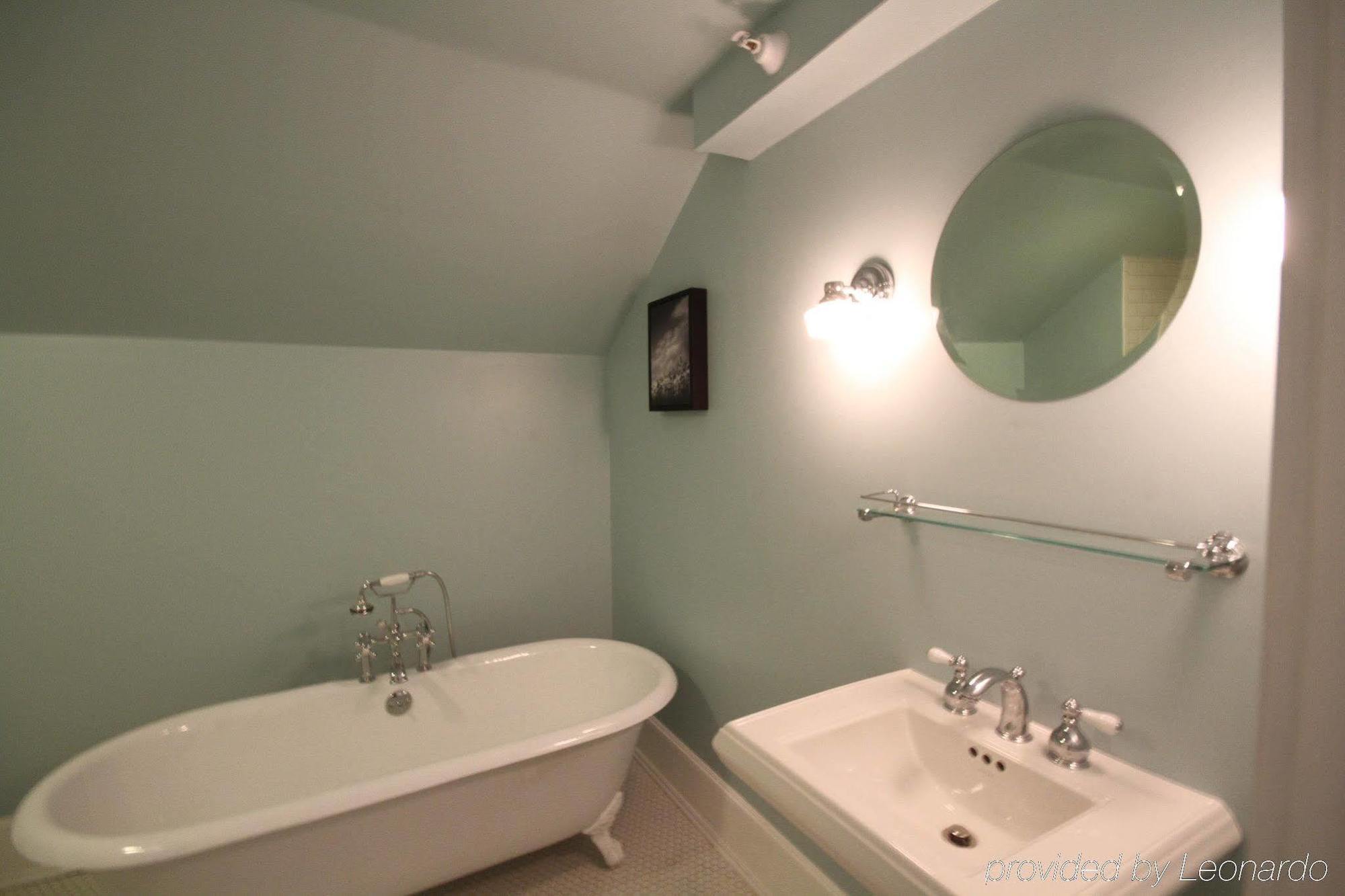 Snapdragon Inn Windsor Ngoại thất bức ảnh